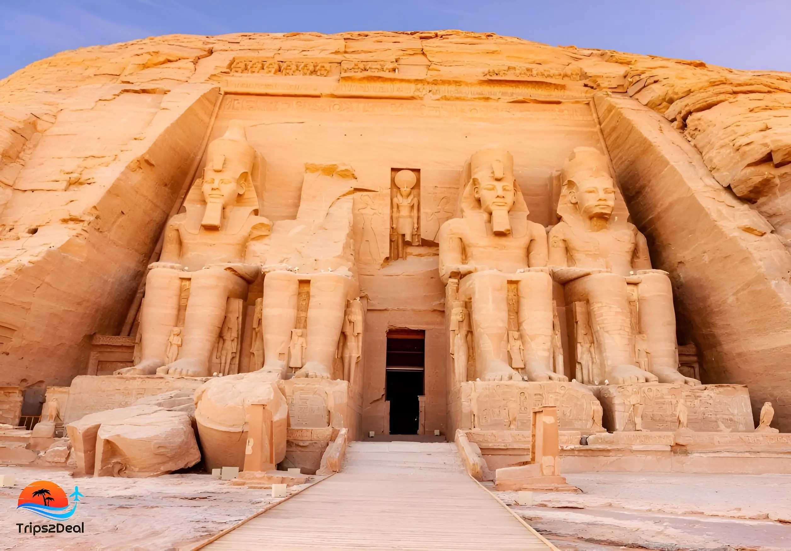Excursión de dos días de Luxor a El Cairo y Abu Simbel